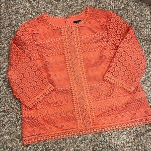 Ann Taylor Lace Lined Scalloped Top